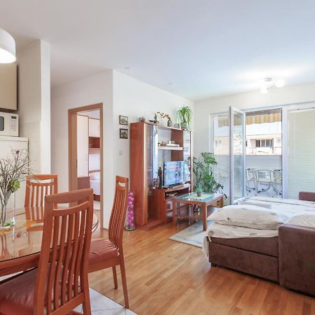 מאקרסקה Apartman Vlahovic מראה חיצוני תמונה